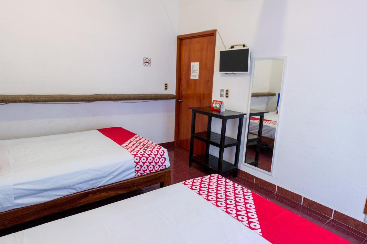 Hotel Isis Zihuatanejo Esterno foto