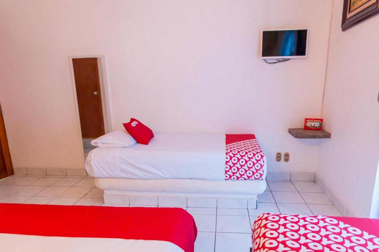 Hotel Isis Zihuatanejo Esterno foto