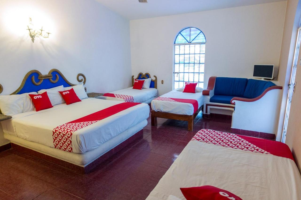 Hotel Isis Zihuatanejo Esterno foto