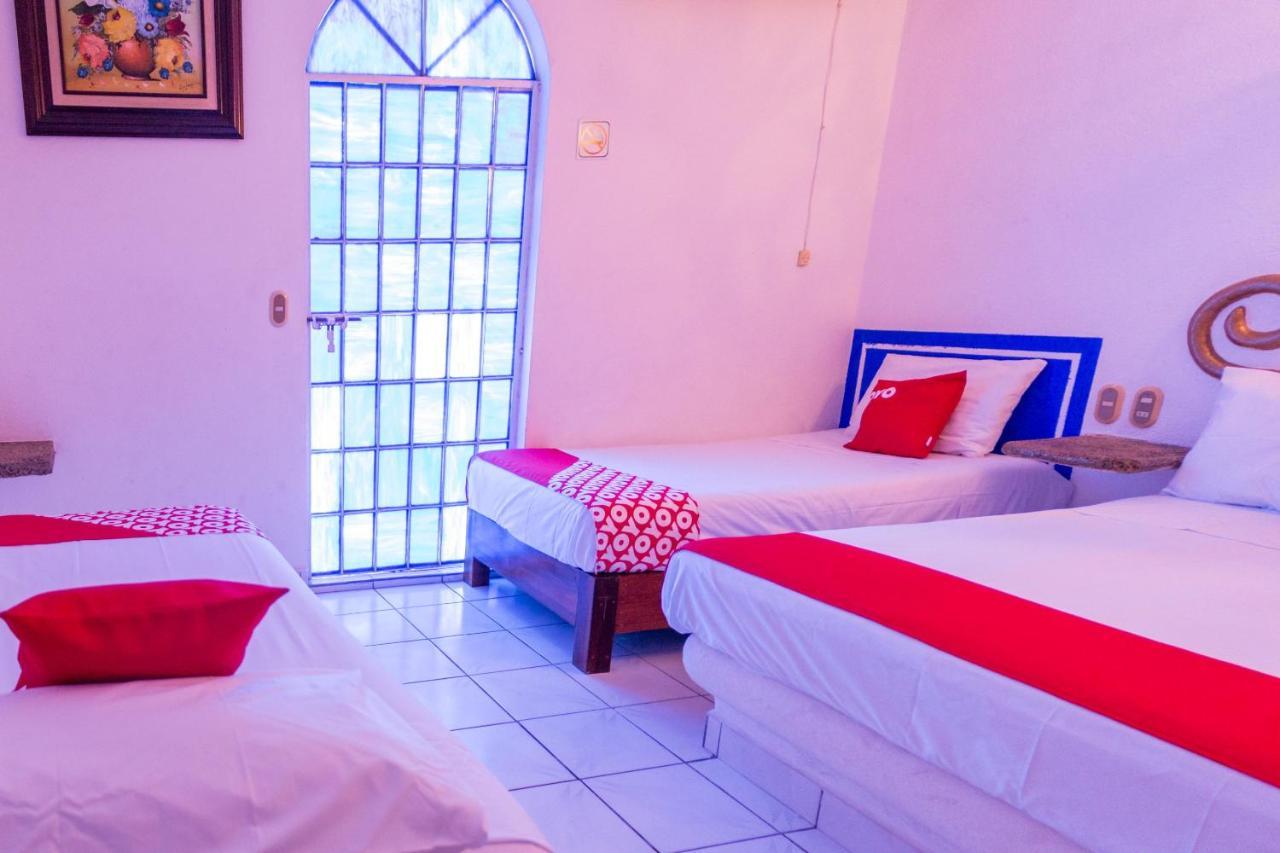 Hotel Isis Zihuatanejo Esterno foto
