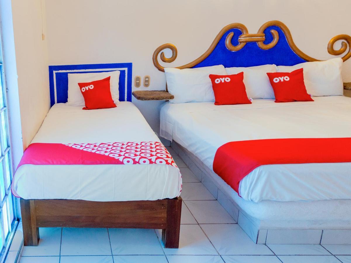 Hotel Isis Zihuatanejo Esterno foto