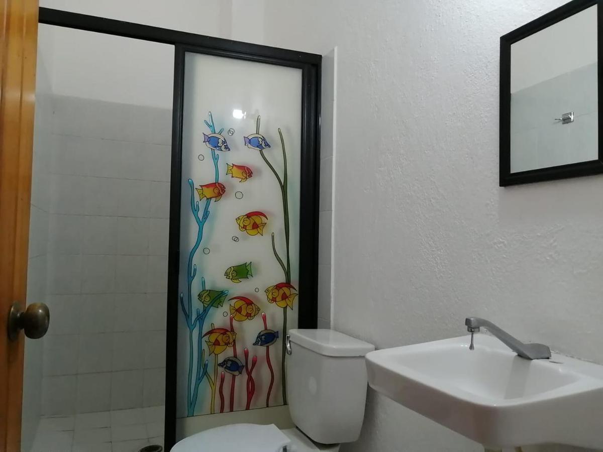 Hotel Isis Zihuatanejo Esterno foto